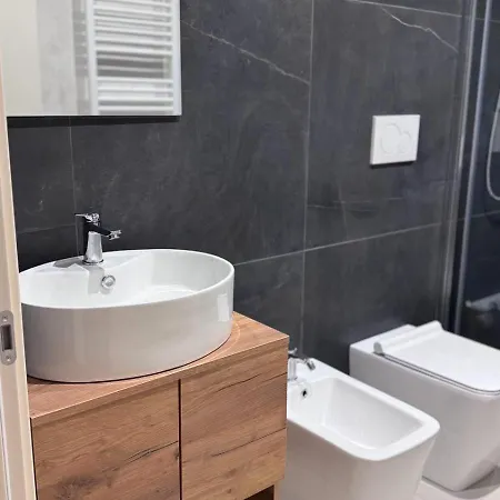 Riccione Beach Apartments * リッチョーネ